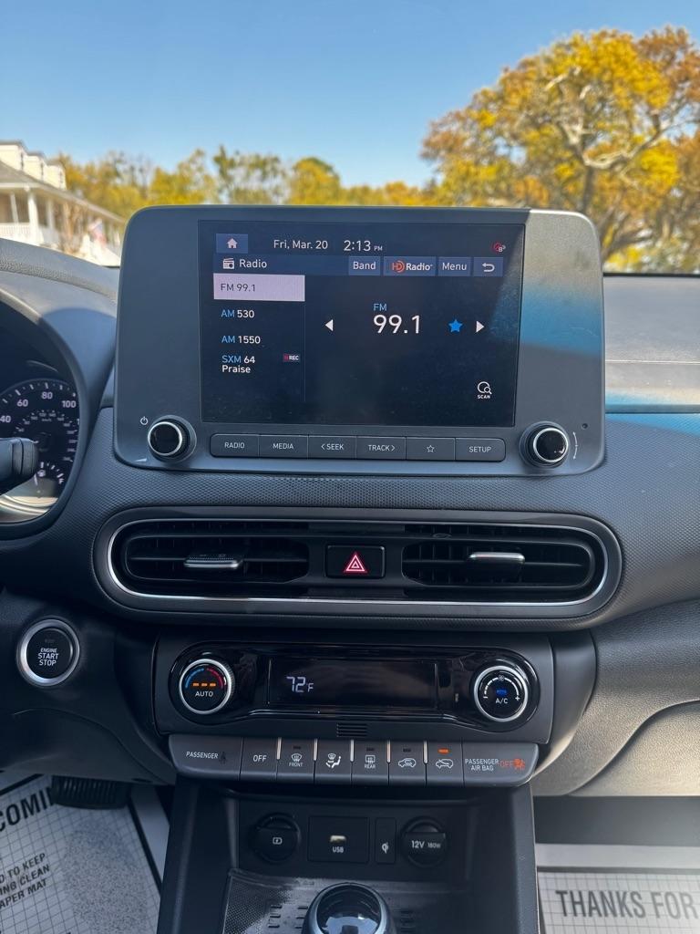 Hyundai Kona SEL Auto FWD 2022