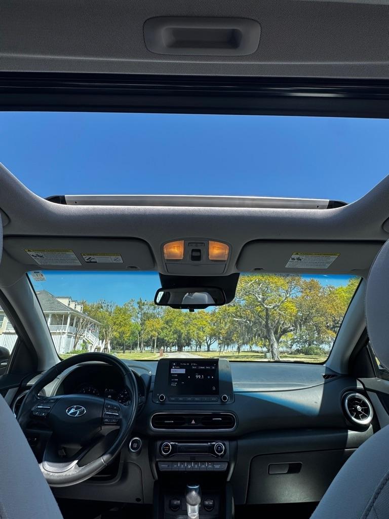 Hyundai Kona SEL Auto FWD 2022