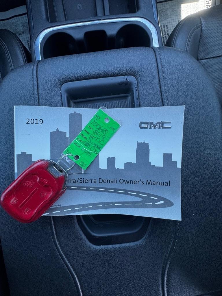 GMC Sierra 1500 4WD Crew Cab 147" SLT 2019