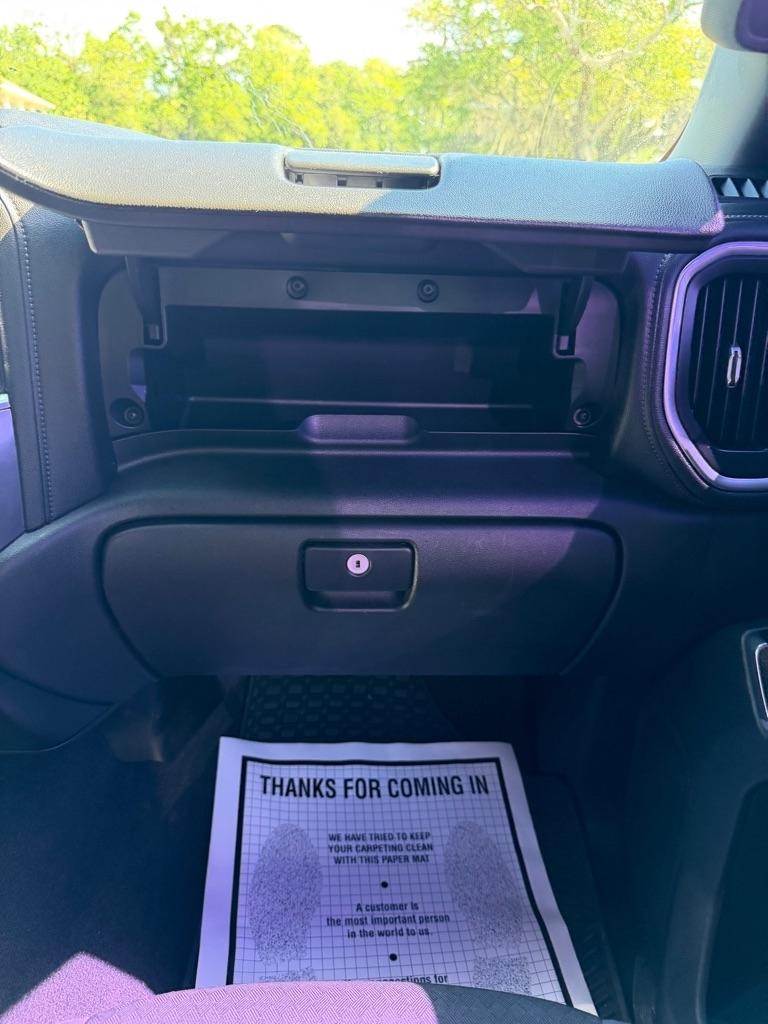 Chevrolet Silverado 1500 4WD Double Cab 147" LT 2020