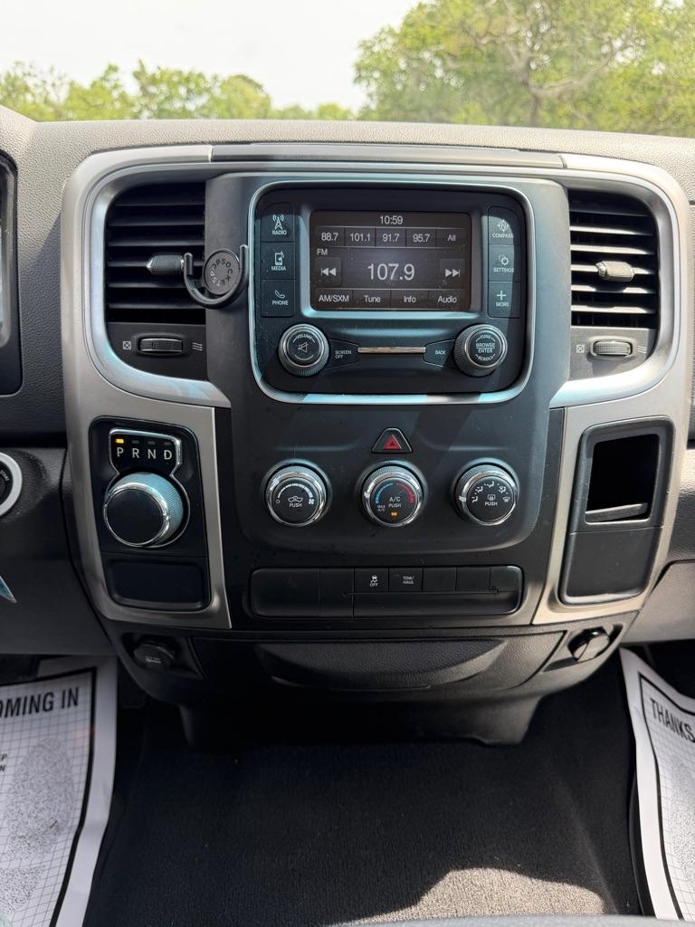 RAM 1500 Classic SLT 4x2 Crew Cab 6'4" Box 2019