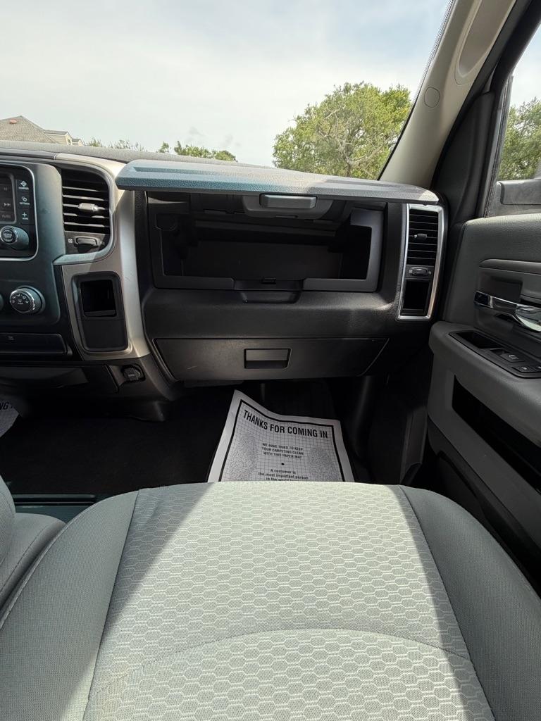 RAM 1500 Classic SLT 4x2 Crew Cab 6'4" Box 2019