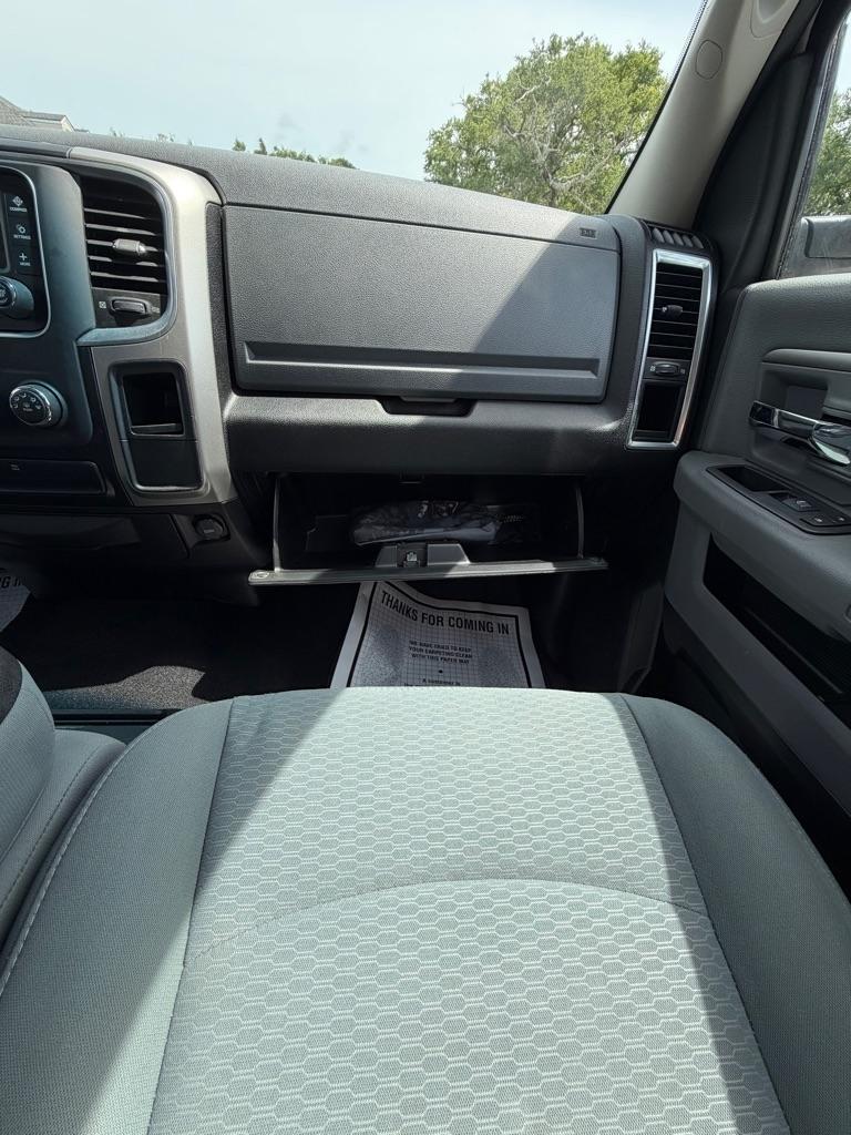 RAM 1500 Classic SLT 4x2 Crew Cab 6'4" Box 2019