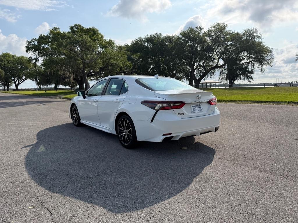 Toyota Camry SE Auto (Natl) 2023