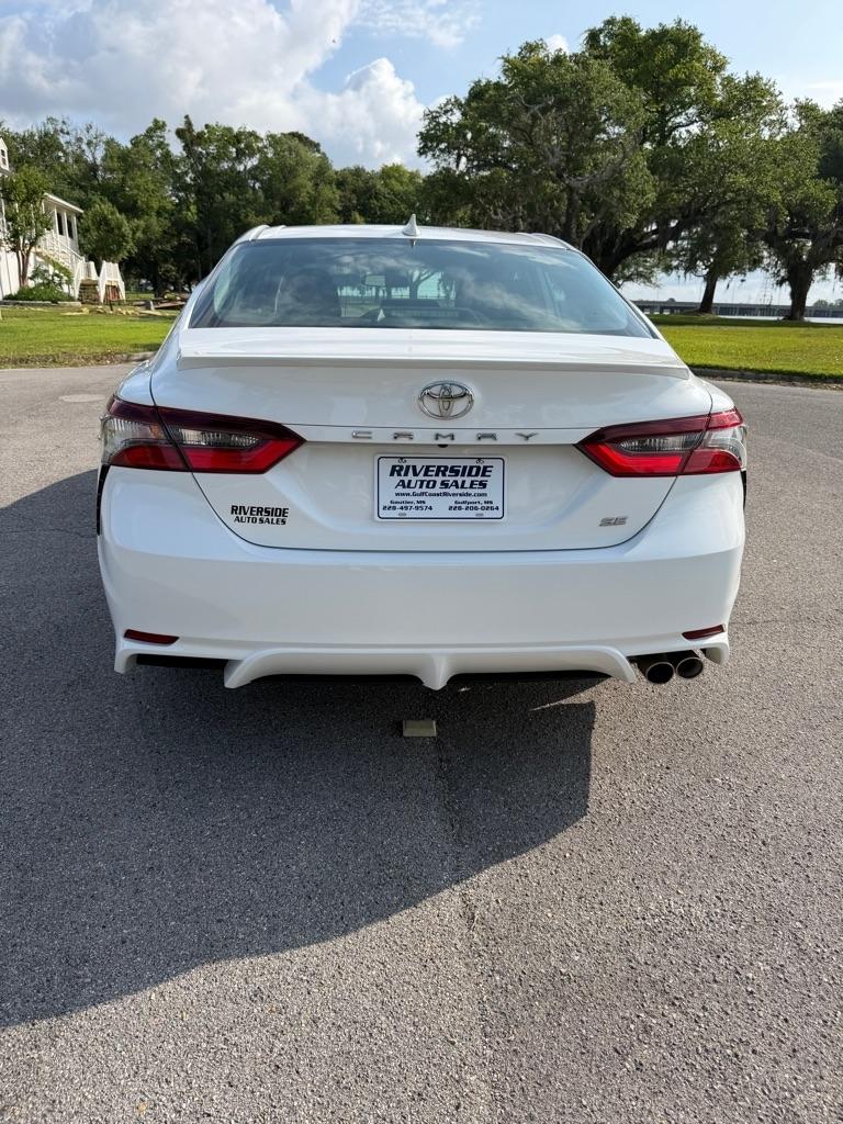 Toyota Camry SE Auto (Natl) 2023