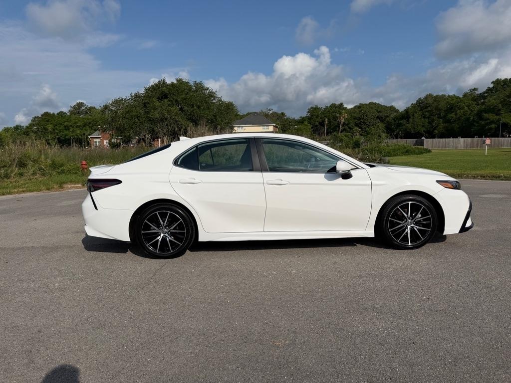Toyota Camry SE Auto (Natl) 2023