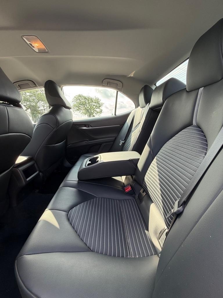 Toyota Camry SE Auto (Natl) 2023