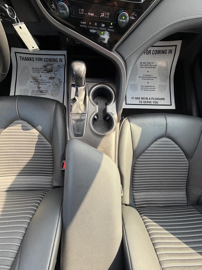 Toyota Camry SE Auto (Natl) 2023
