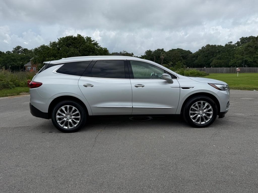 Buick Enclave FWD 4dr Essence 2020