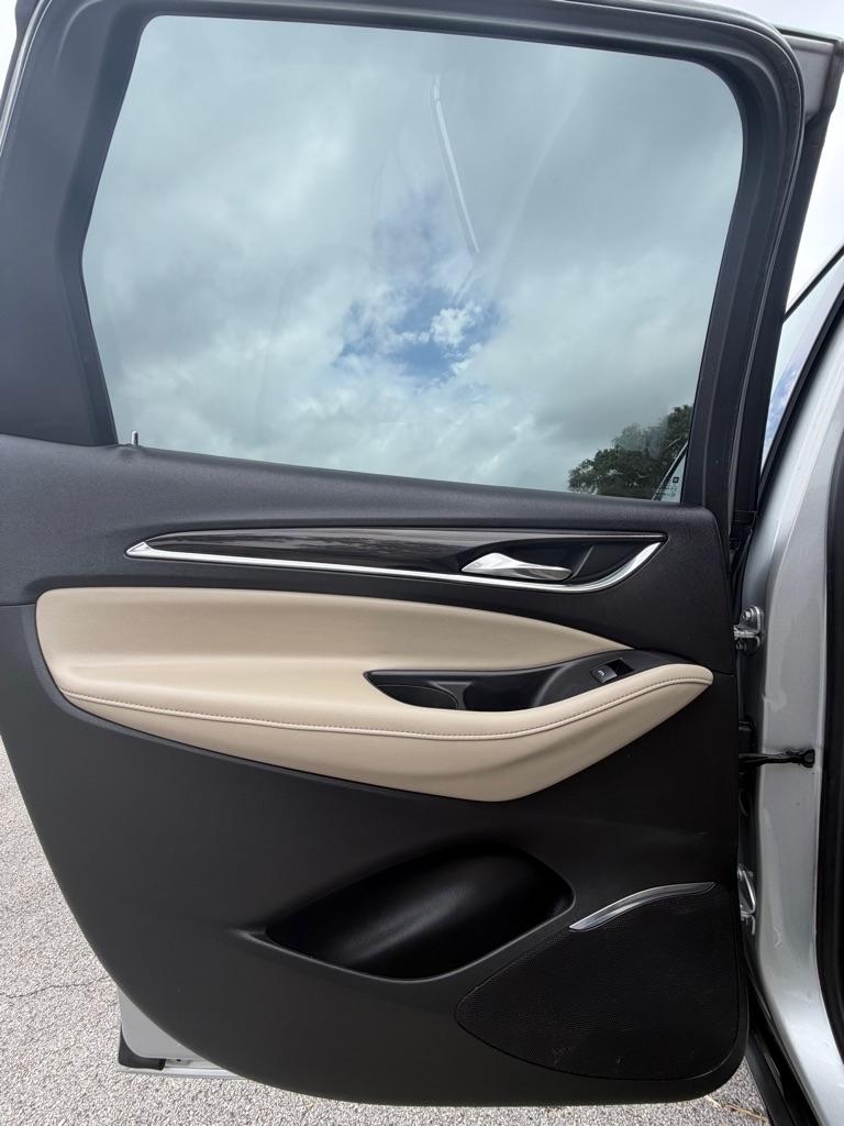 Buick Enclave FWD 4dr Essence 2020