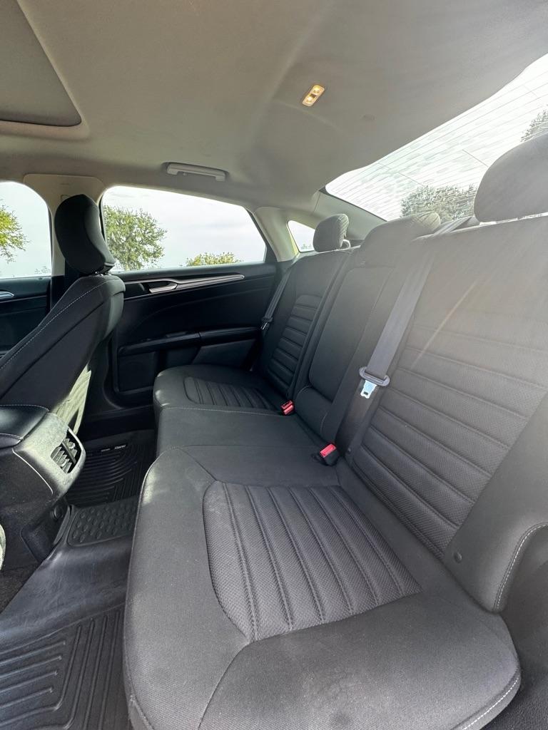 Ford Fusion Hybrid SE FWD 2019
