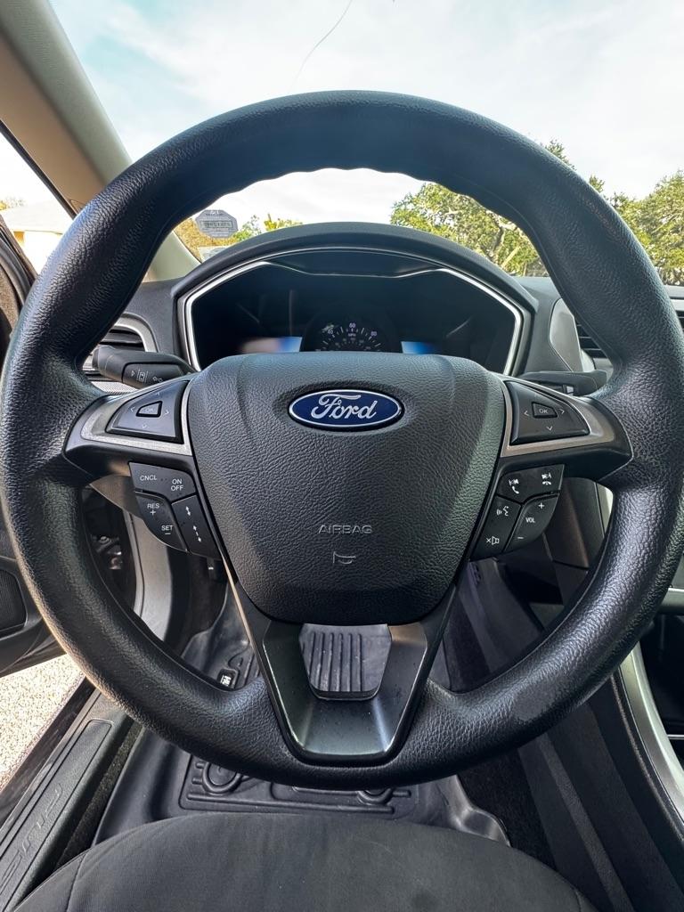Ford Fusion Hybrid SE FWD 2019