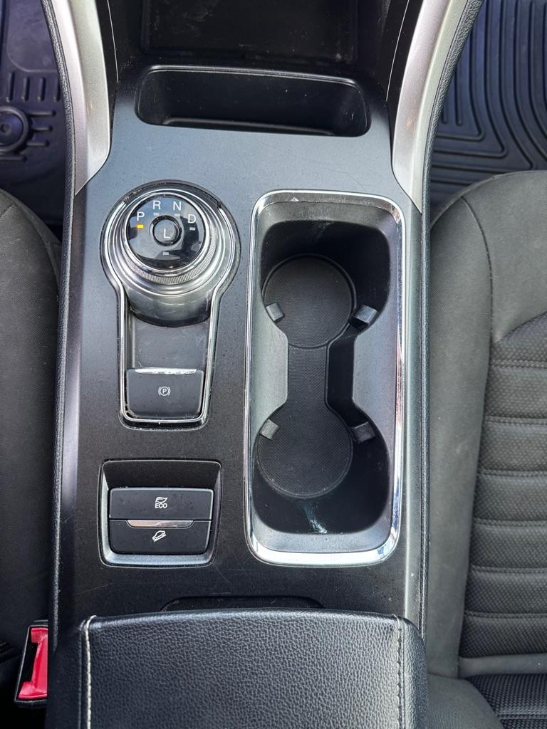 Ford Fusion Hybrid SE FWD 2019