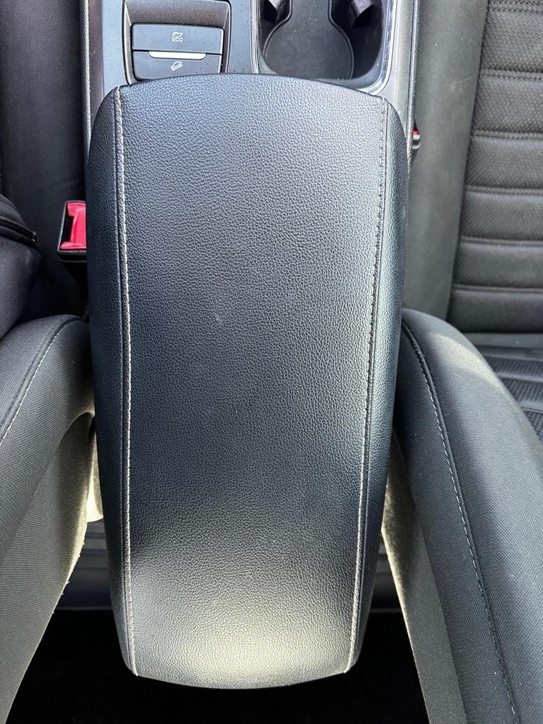 Ford Fusion Hybrid SE FWD 2019