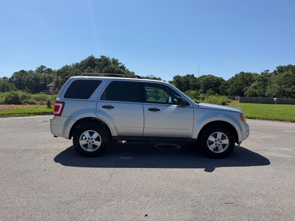 Ford Escape 4WD 4dr XLT 2012