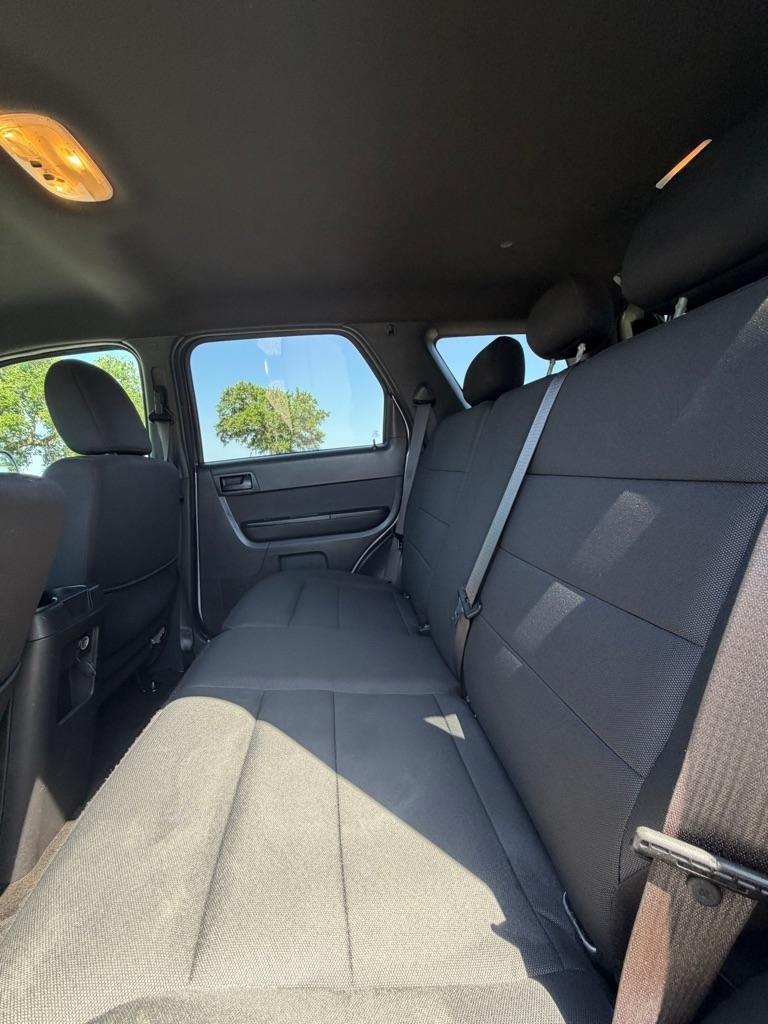 Ford Escape 4WD 4dr XLT 2012
