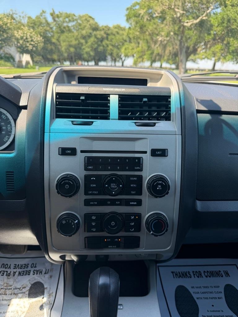 Ford Escape 4WD 4dr XLT 2012
