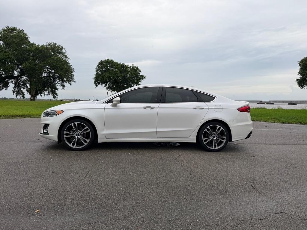 Ford Fusion Titanium FWD 2019