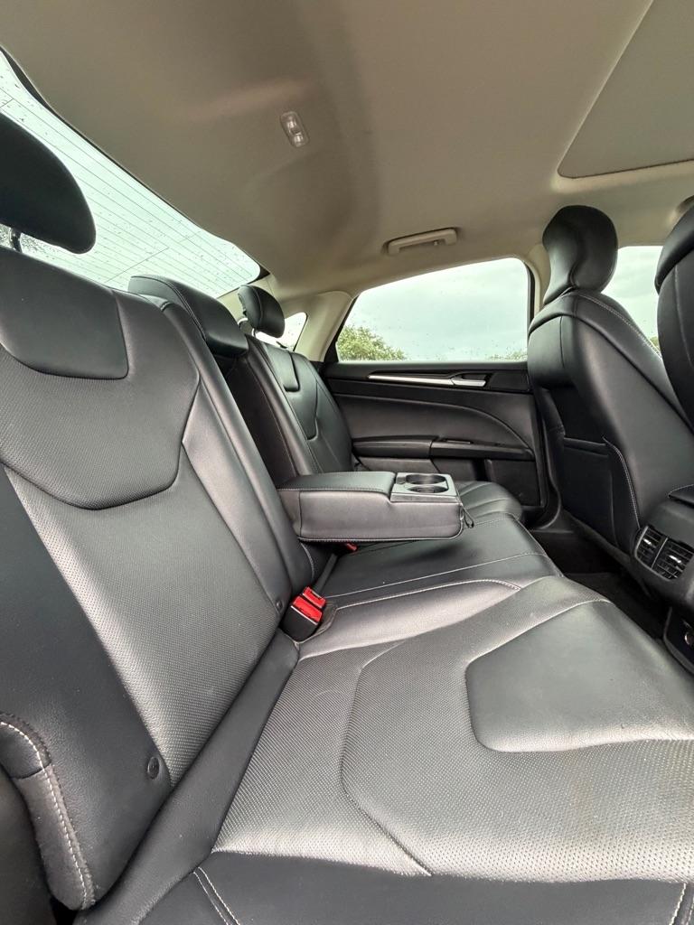 Ford Fusion Titanium FWD 2019