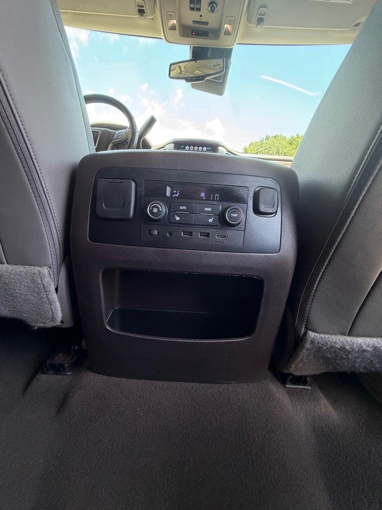 GMC Yukon 2WD 4dr Denali 2019