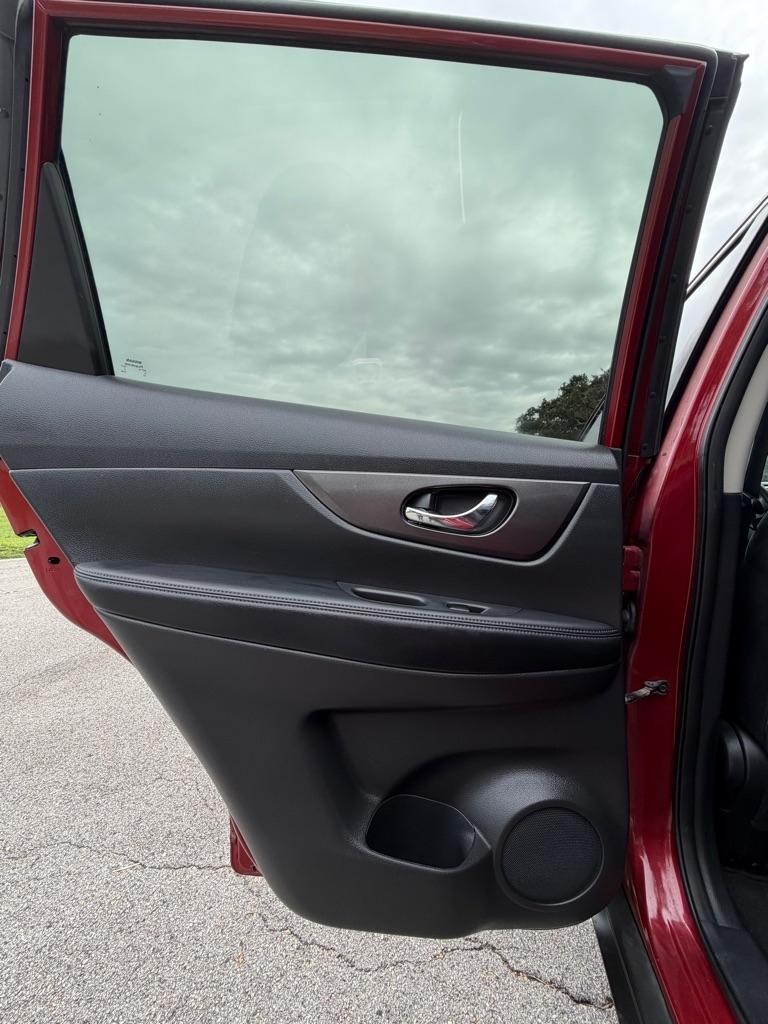 Nissan Rogue FWD 4dr S 2016