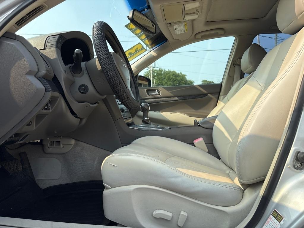 Infiniti G37 Sedan 4dr x AWD 2013