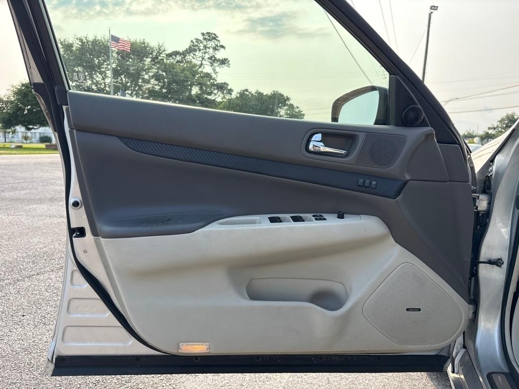 Infiniti G37 Sedan 4dr x AWD 2013