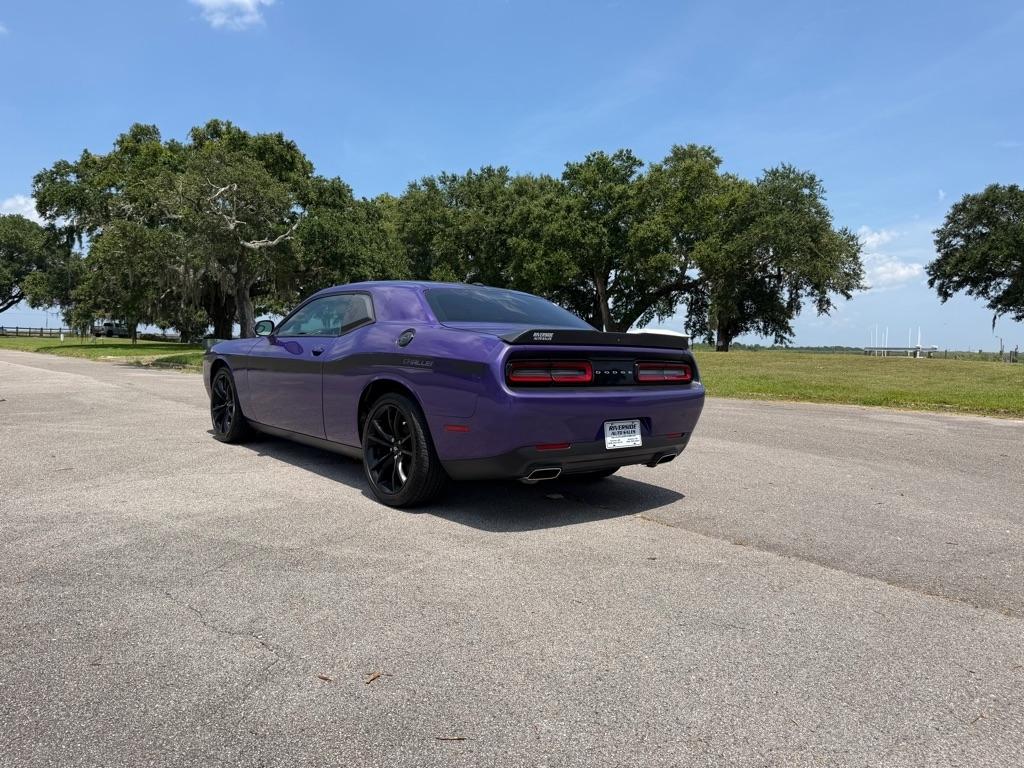 Dodge Challenger SXT RWD 2018