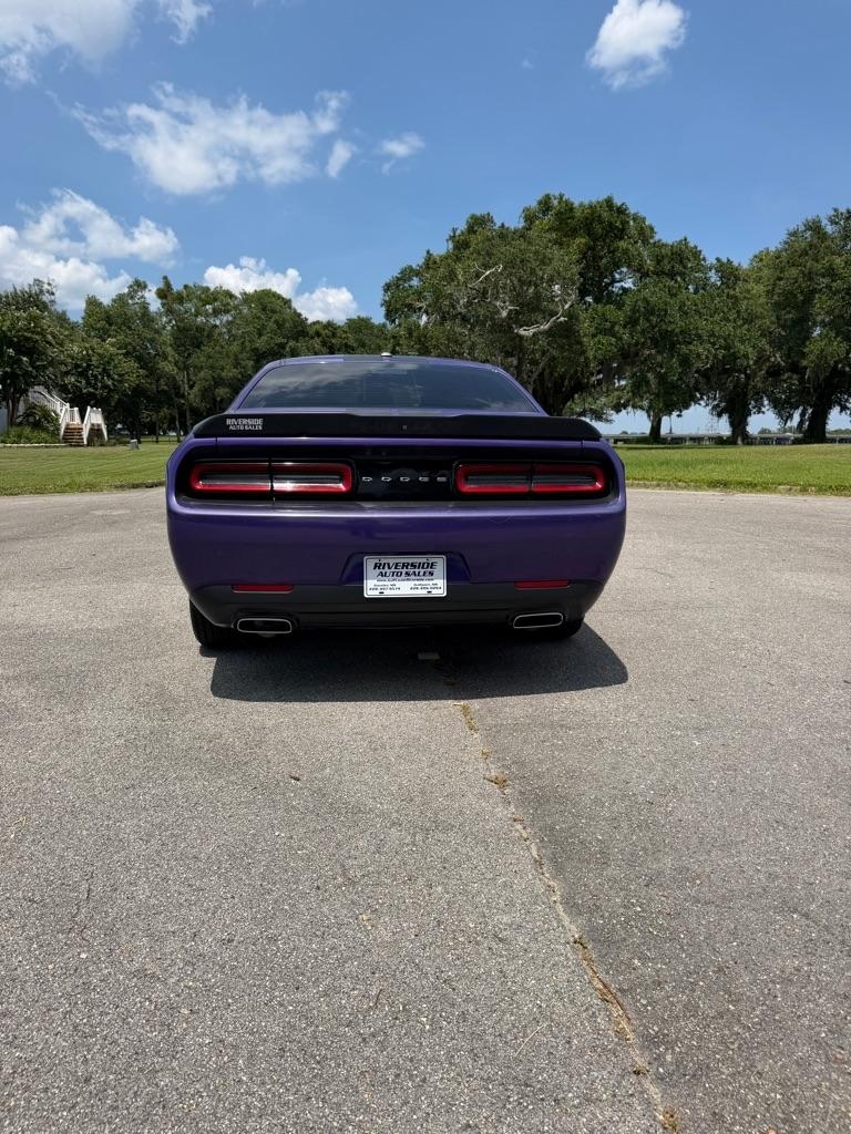 Dodge Challenger SXT RWD 2018
