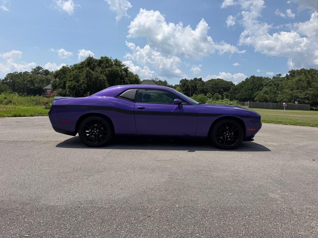 Dodge Challenger SXT RWD 2018