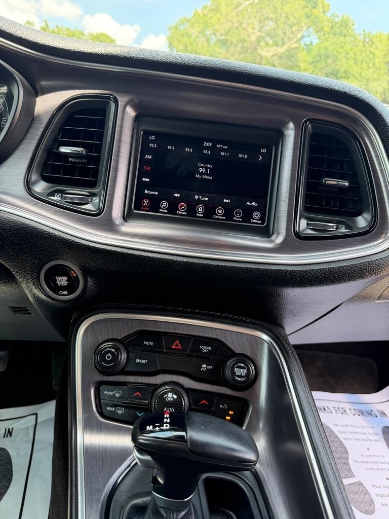 Dodge Challenger SXT RWD 2018