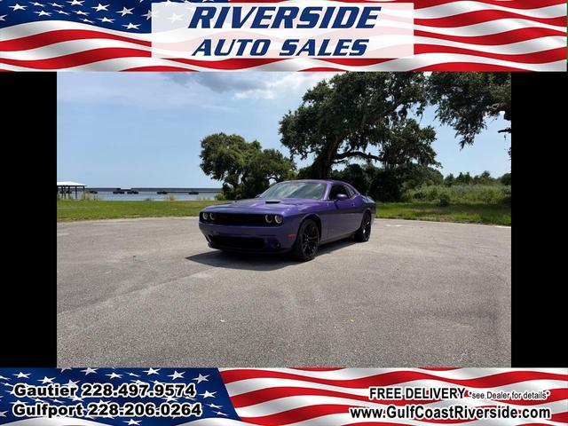2018 Dodge Challenger SXT RWD