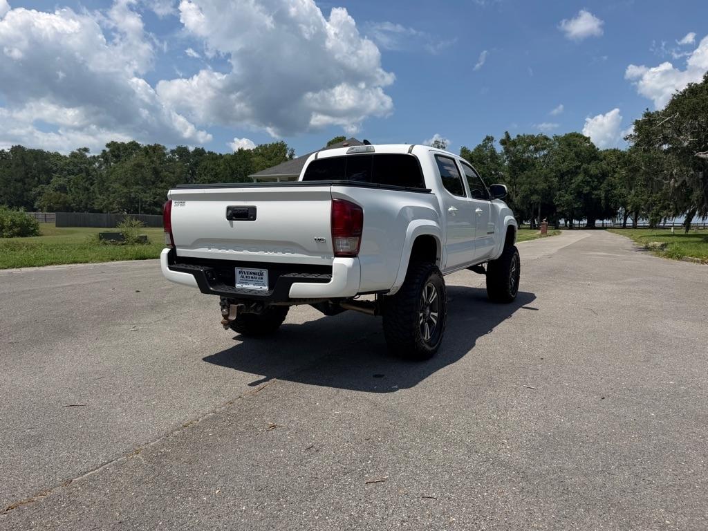 Toyota Tacoma SR5 Double Cab 5' Bed V6 4x2 AT (Natl) 2017