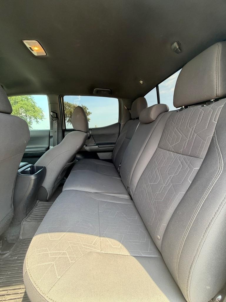 Toyota Tacoma SR5 Double Cab 5' Bed V6 4x2 AT (Natl) 2017