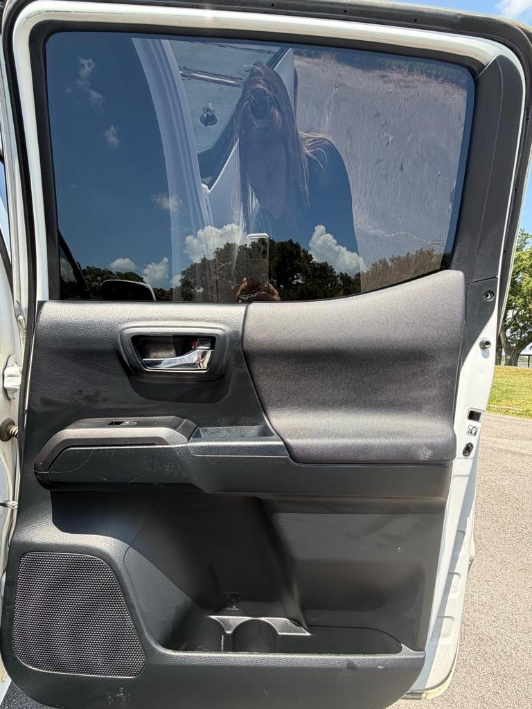 Toyota Tacoma SR5 Double Cab 5' Bed V6 4x2 AT (Natl) 2017