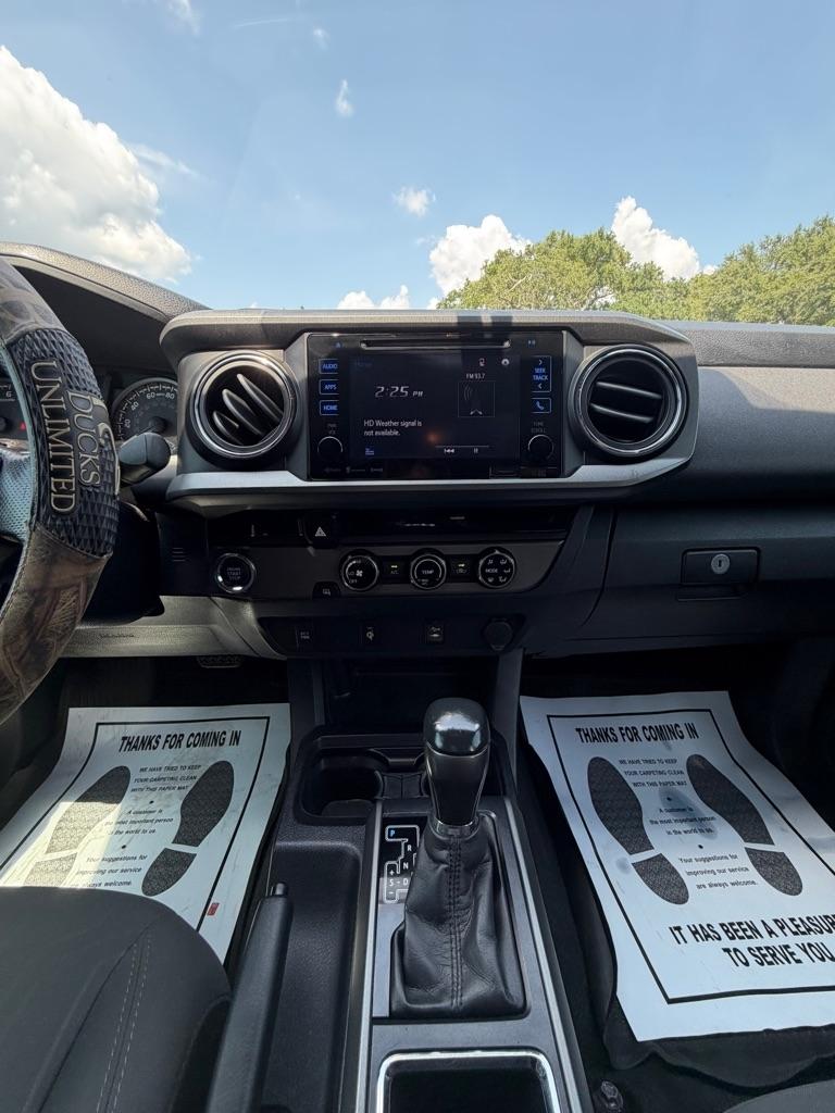 Toyota Tacoma SR5 Double Cab 5' Bed V6 4x2 AT (Natl) 2017