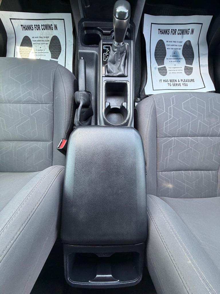 Toyota Tacoma SR5 Double Cab 5' Bed V6 4x2 AT (Natl) 2017