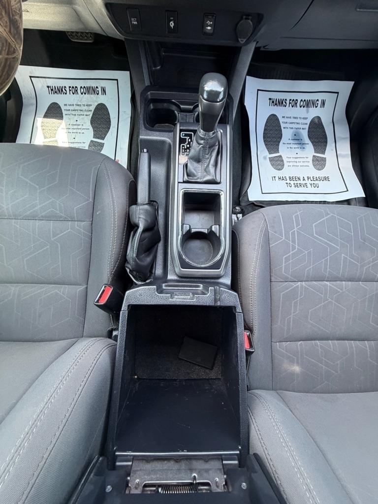 Toyota Tacoma SR5 Double Cab 5' Bed V6 4x2 AT (Natl) 2017