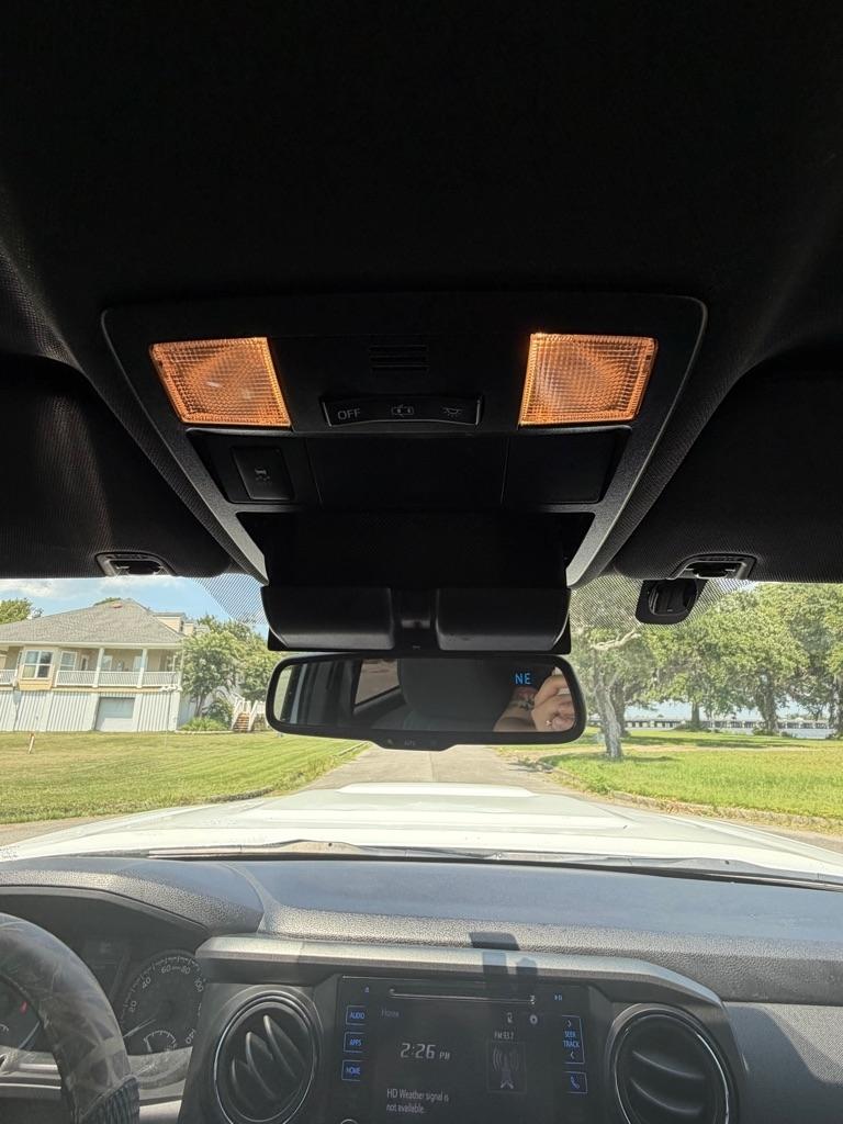Toyota Tacoma SR5 Double Cab 5' Bed V6 4x2 AT (Natl) 2017