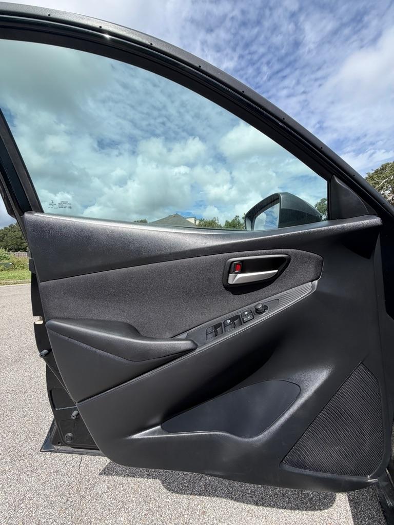 Toyota Yaris Sedan L Manual (Natl) 2019