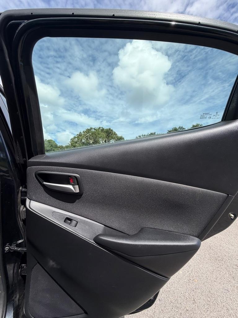 Toyota Yaris Sedan L Manual (Natl) 2019
