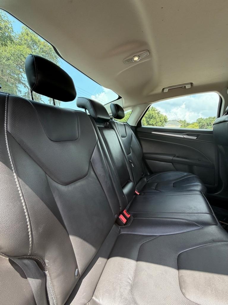 Ford Fusion 4dr Sdn Titanium FWD 2015
