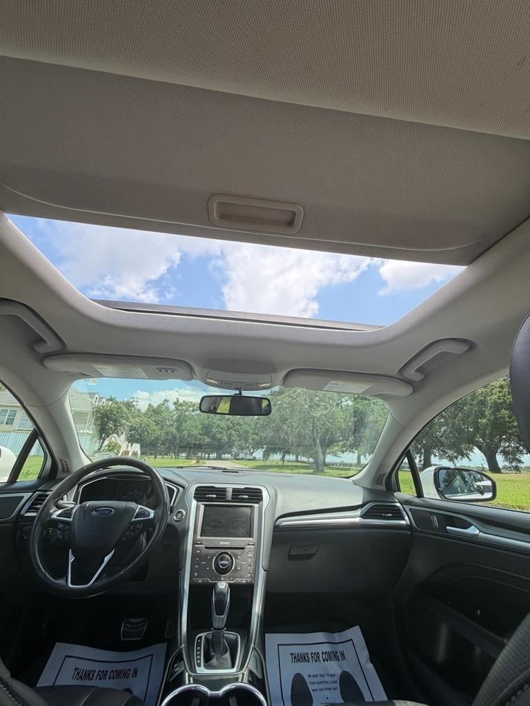 Ford Fusion 4dr Sdn Titanium FWD 2015