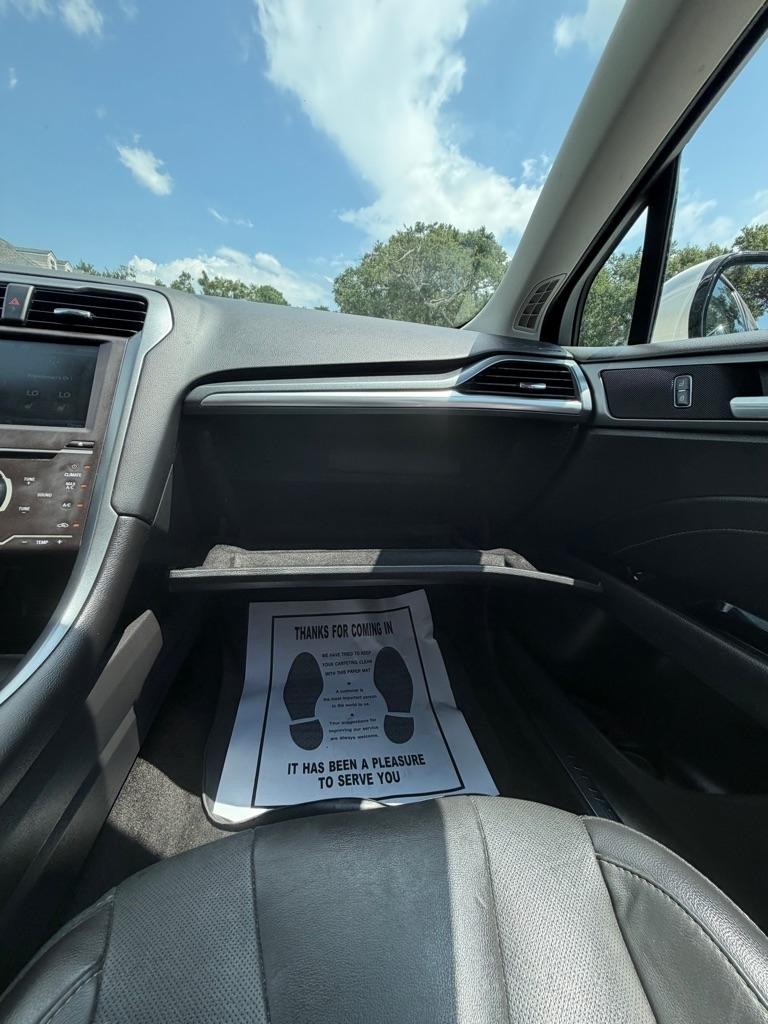 Ford Fusion 4dr Sdn Titanium FWD 2015