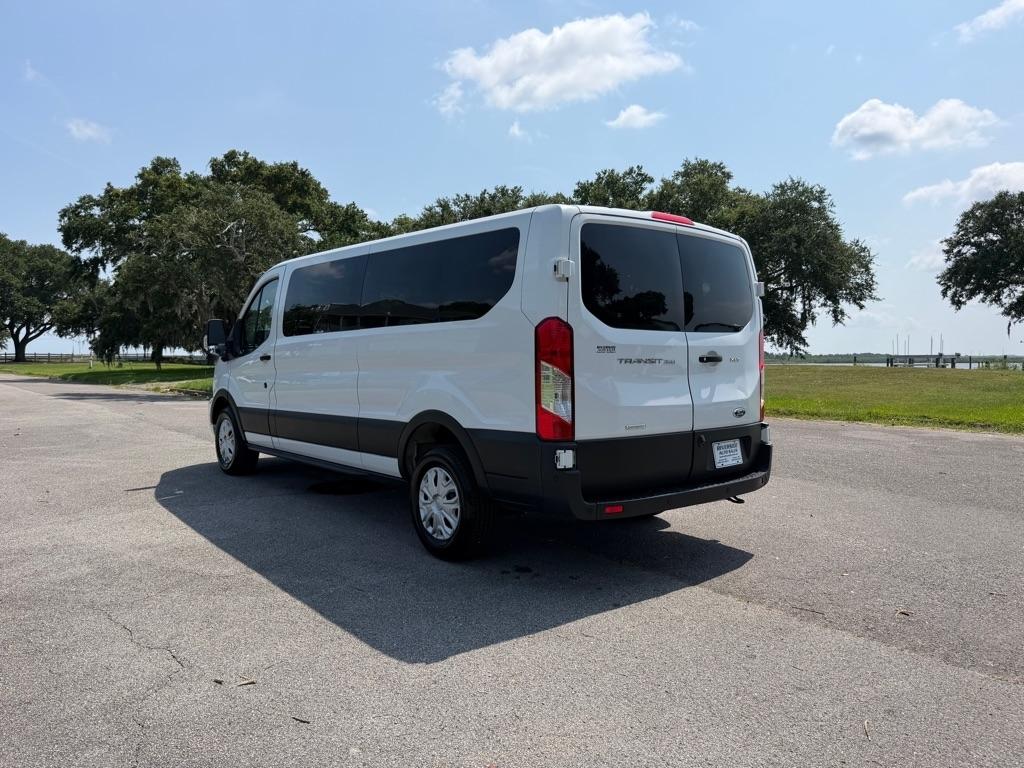 Ford Transit Passenger Wagon T-350 148" Low Roof XLT RWD 2023