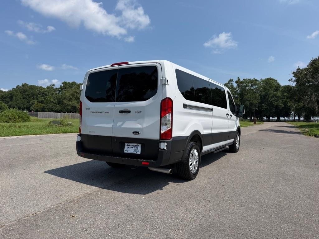 Ford Transit Passenger Wagon T-350 148" Low Roof XLT RWD 2023