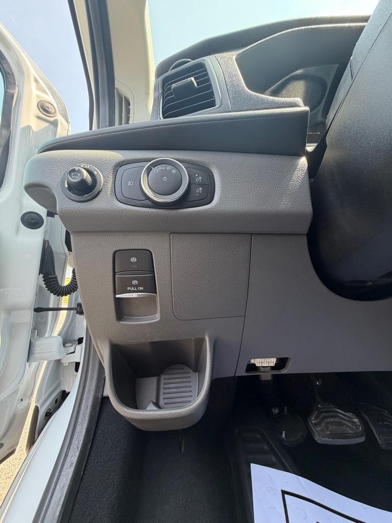 Ford Transit Passenger Wagon T-350 148" Low Roof XLT RWD 2023