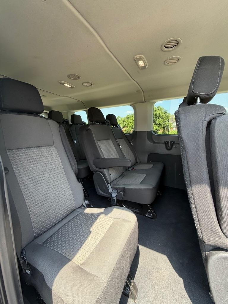 Ford Transit Passenger Wagon T-350 148" Low Roof XLT RWD 2023