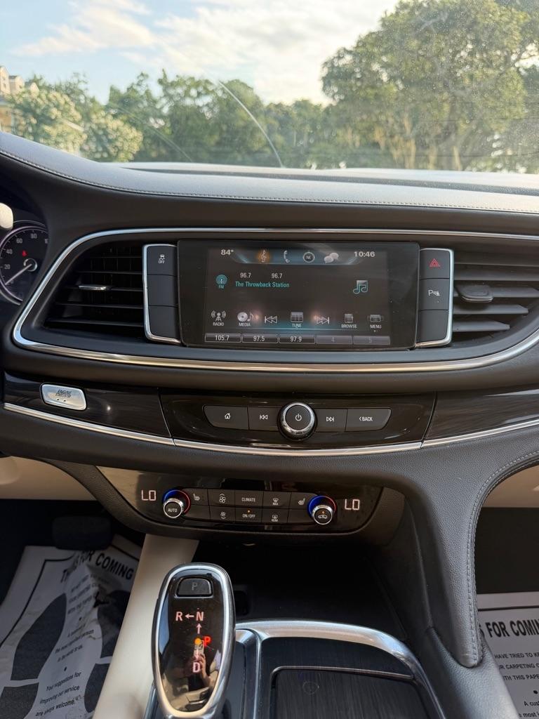 Buick Enclave FWD 4dr Essence 2018