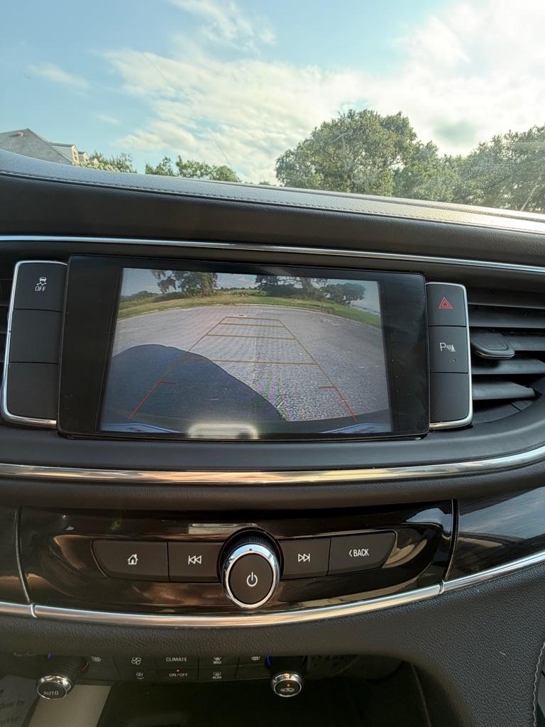 Buick Enclave FWD 4dr Essence 2018